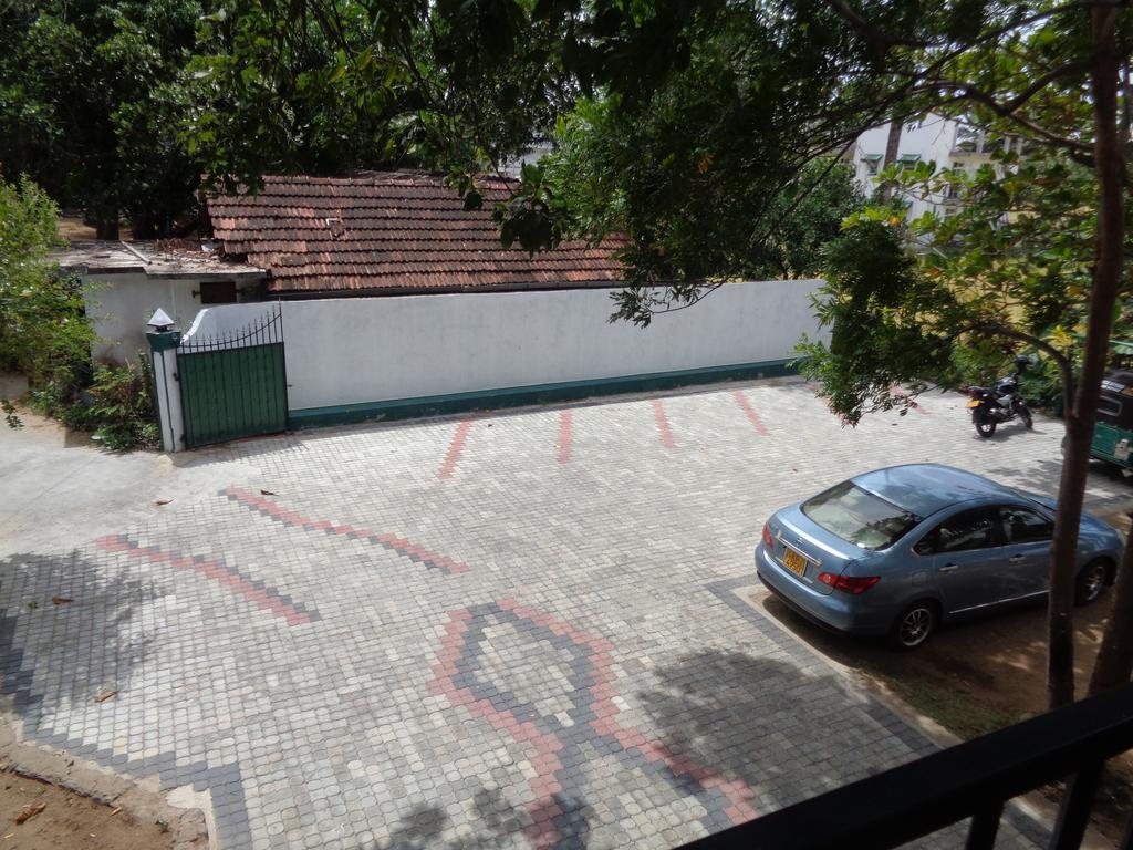 Man Guest Polonnaruwa Hotel Exterior foto